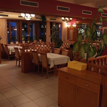 Hotel Jahnhaus Лангенфелд Екстериор снимка