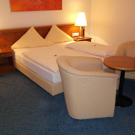 Hotel Jahnhaus Лангенфелд Стая снимка