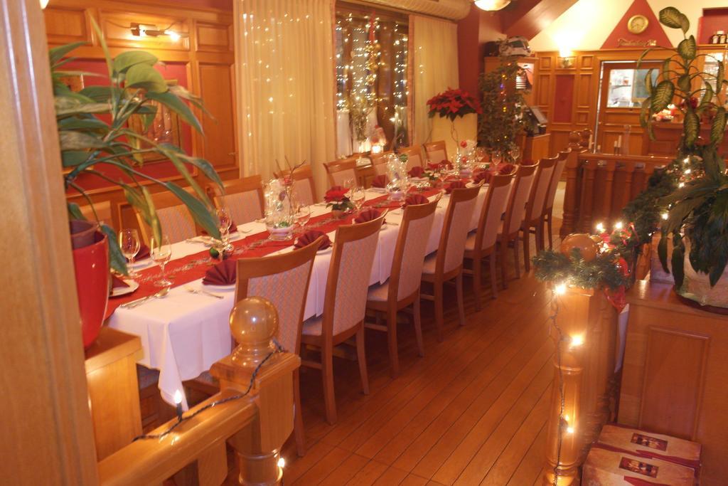 Hotel Jahnhaus Лангенфелд Екстериор снимка