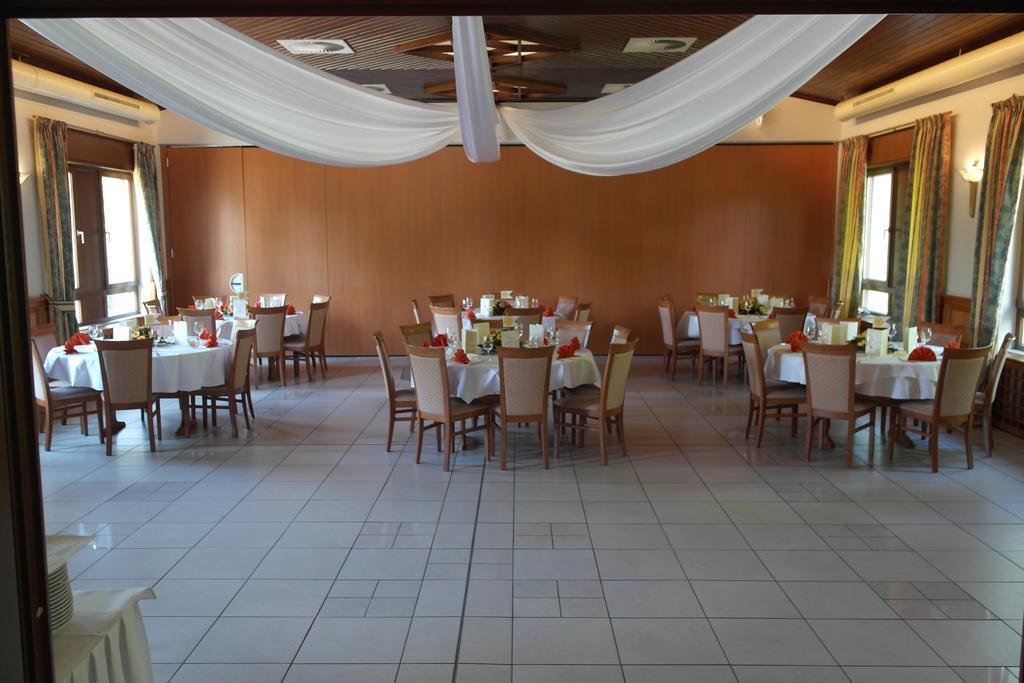 Hotel Jahnhaus Лангенфелд Екстериор снимка